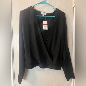 🛍️NWT Sofia Vergara Black Small Sweater